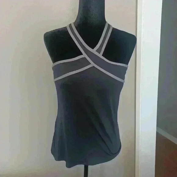 Fabletics Womens Grey Chicago Criss-Cross Workout Tank M - Picture 2 of 15